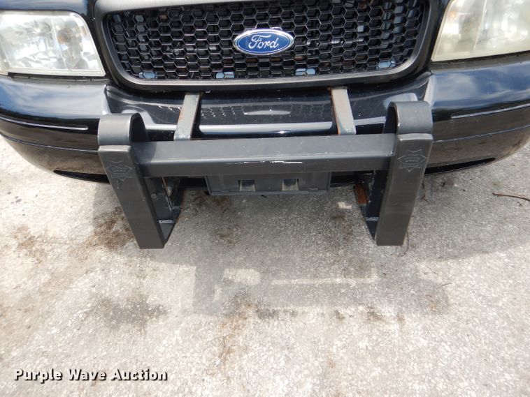 image for item DG4833 2011 Ford Crown Victoria Police Interceptor