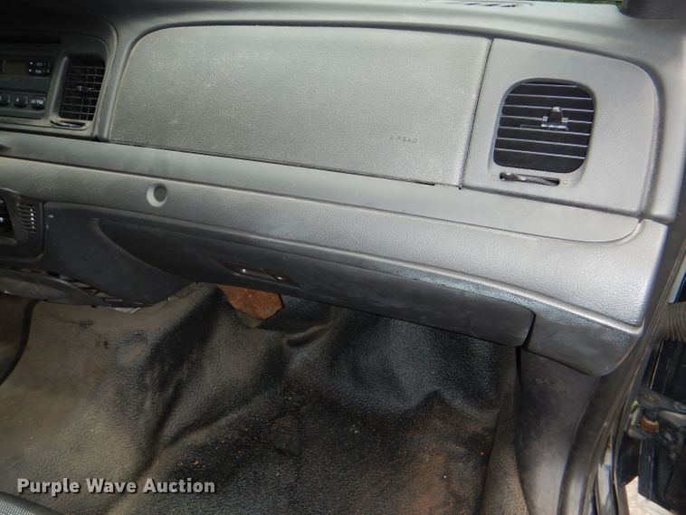 image for item DG4833 2011 Ford Crown Victoria Police Interceptor