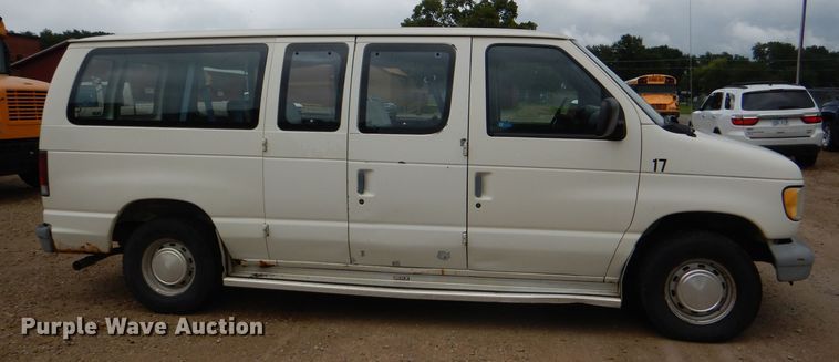 image for item DG4843 1996 Ford Club Wagon van