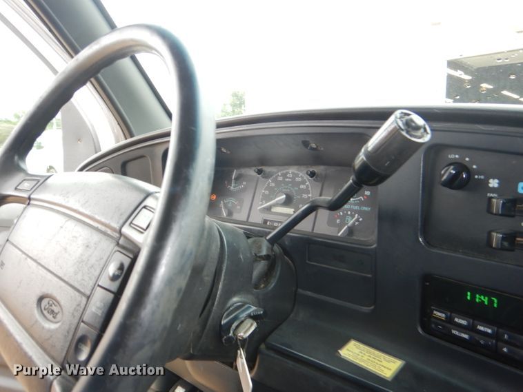 image for item DG4843 1996 Ford Club Wagon van