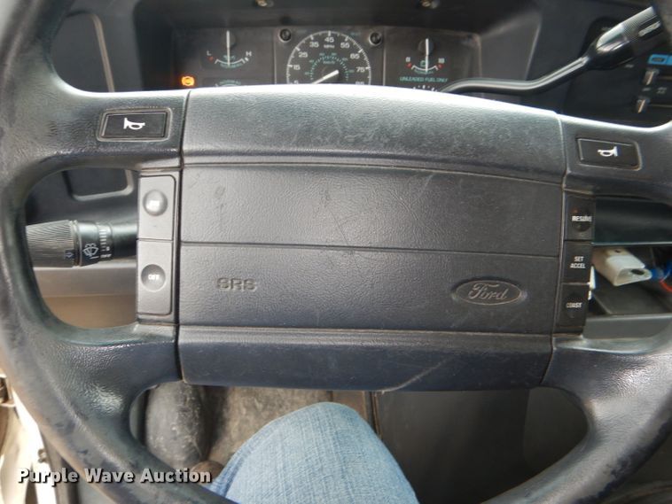 image for item DG4843 1996 Ford Club Wagon van