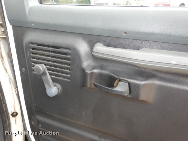 image for item DG4843 1996 Ford Club Wagon van