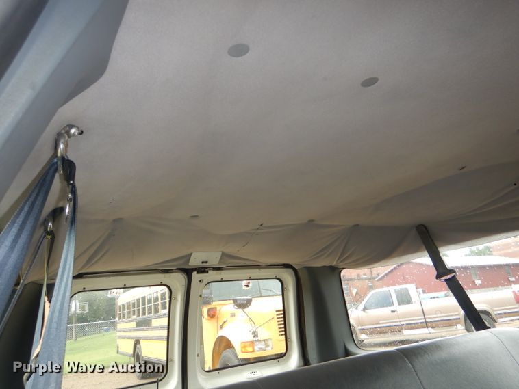 image for item DG4843 1996 Ford Club Wagon van