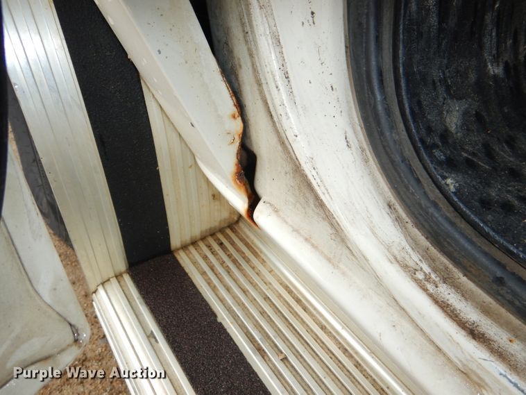 image for item DG4843 1996 Ford Club Wagon van