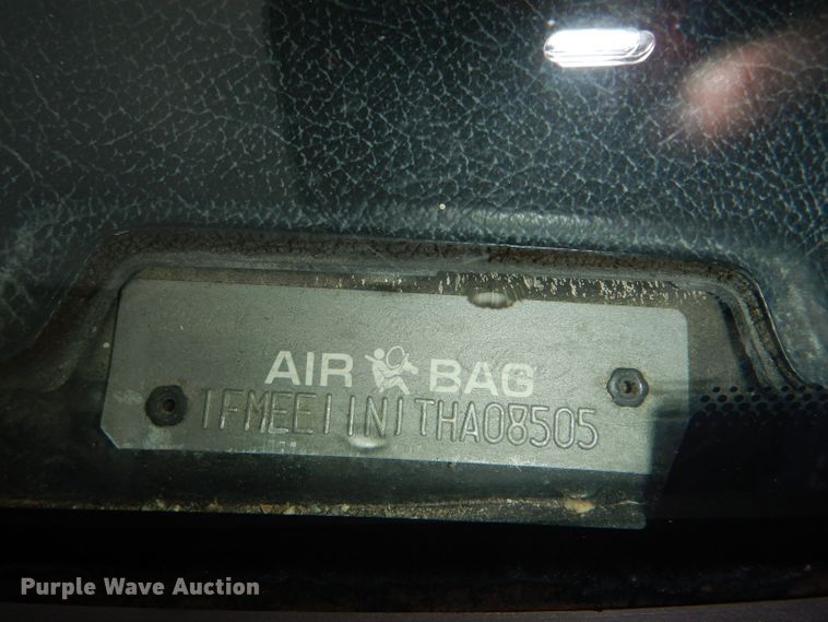 image for item DG4843 1996 Ford Club Wagon van