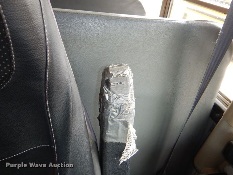 image for item DG4844 1997 International 3800 Thomas school bus