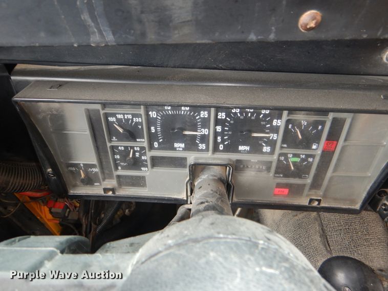 image for item DG4844 1997 International 3800 Thomas school bus