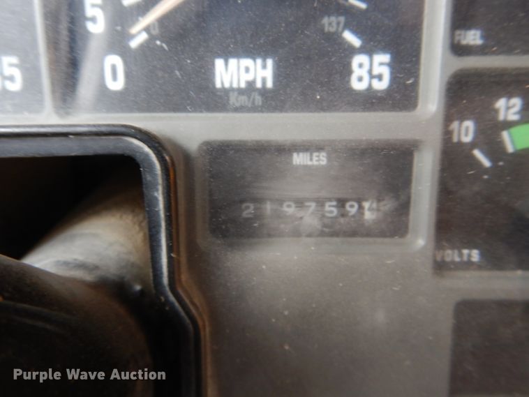 image for item DG4844 1997 International 3800 Thomas school bus