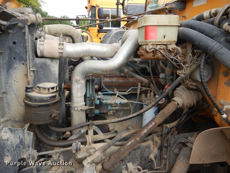 image for item DG4844 1997 International 3800 Thomas school bus