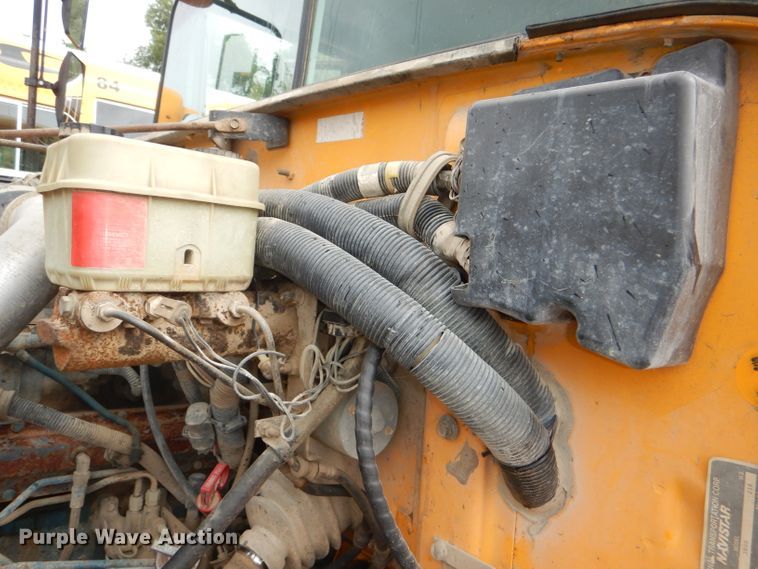 image for item DG4844 1997 International 3800 Thomas school bus