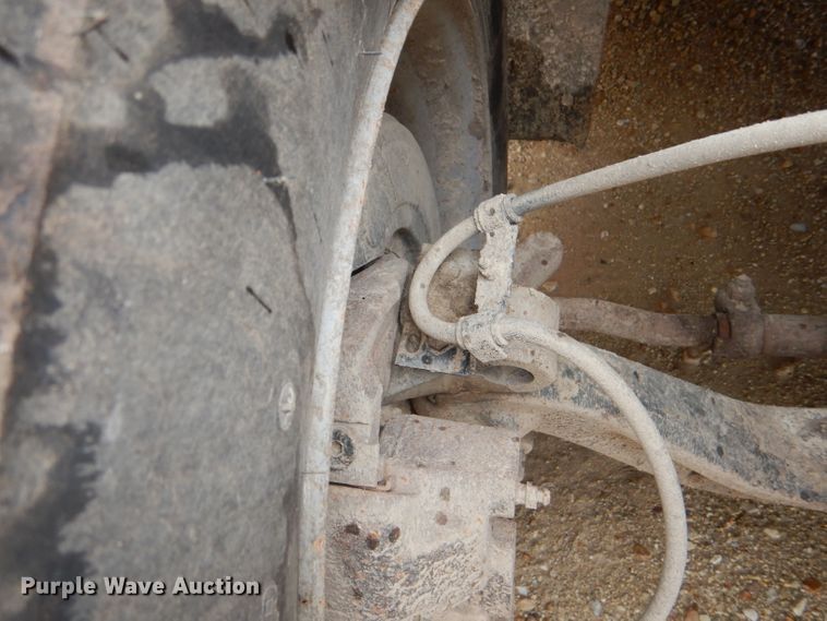 image for item DG4844 1997 International 3800 Thomas school bus