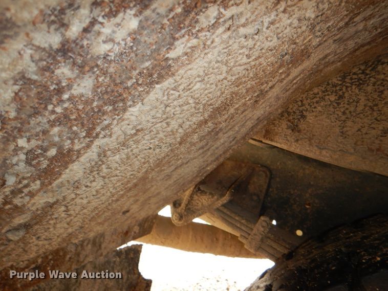 image for item DG4844 1997 International 3800 Thomas school bus