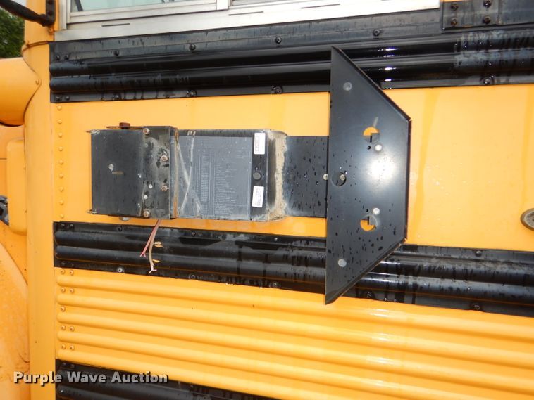 image for item DG4844 1997 International 3800 Thomas school bus