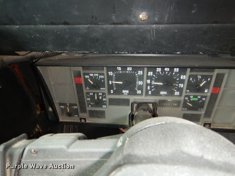 image for item DG4845 1996 International 3800 Blue Bird school bus