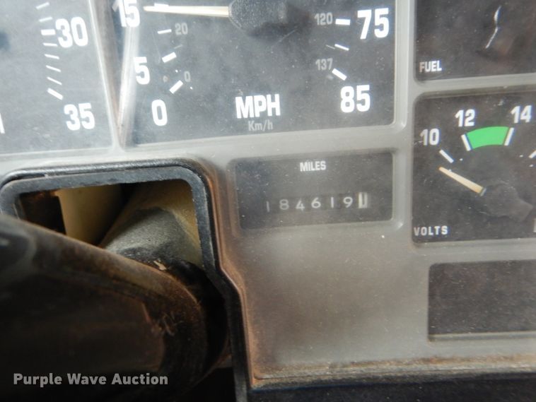 image for item DG4845 1996 International 3800 Blue Bird school bus