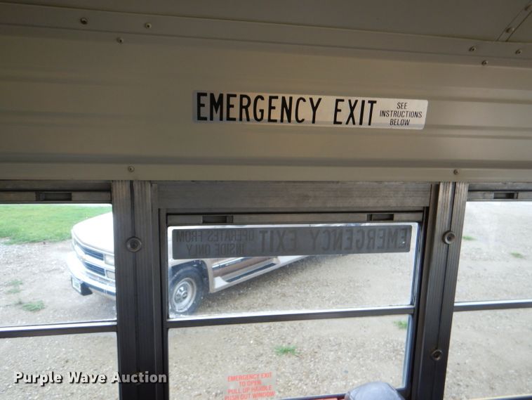 image for item DG4845 1996 International 3800 Blue Bird school bus