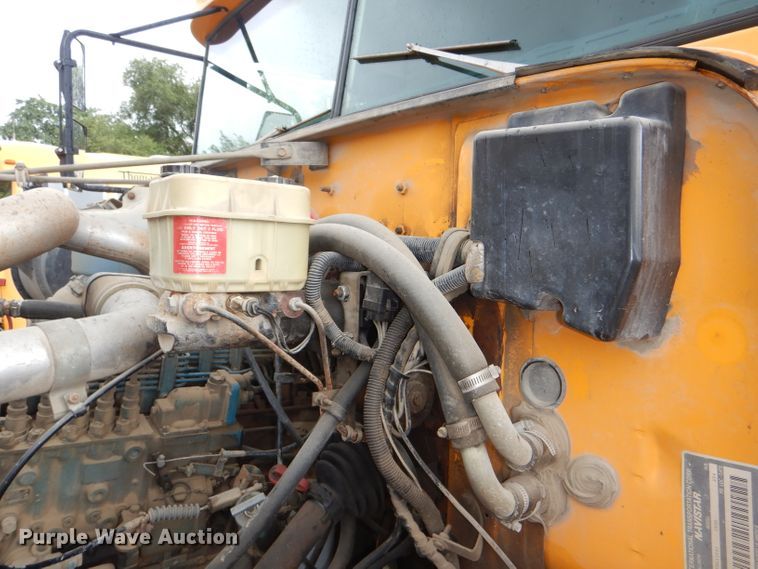 image for item DG4845 1996 International 3800 Blue Bird school bus