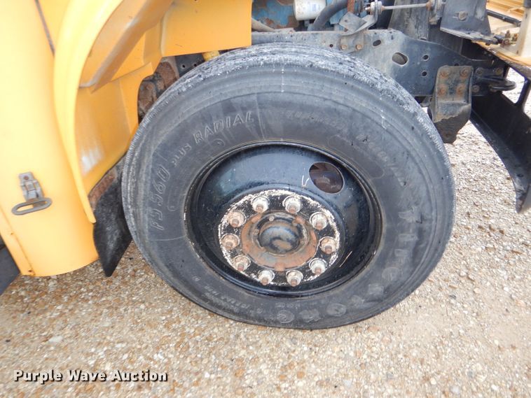 image for item DG4845 1996 International 3800 Blue Bird school bus