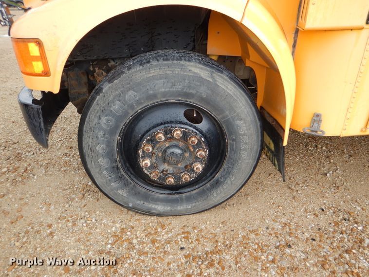 image for item DG4845 1996 International 3800 Blue Bird school bus