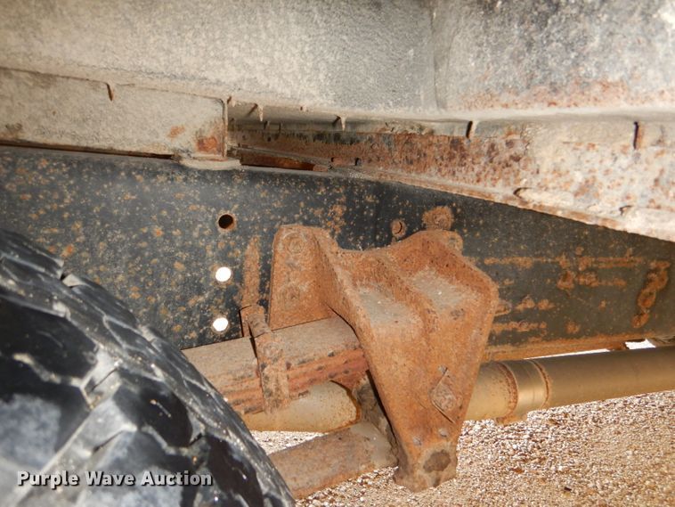 image for item DG4845 1996 International 3800 Blue Bird school bus