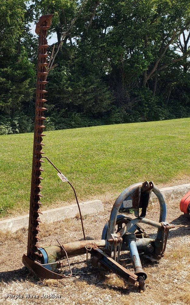 image for item DH4540 Ford sickle mower
