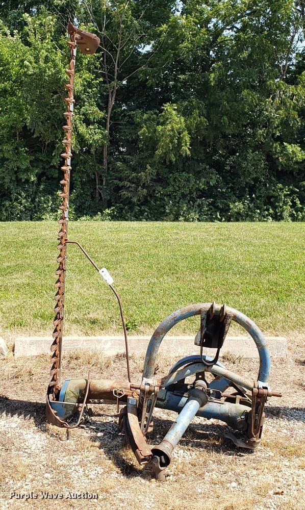 image for item DH4540 Ford sickle mower