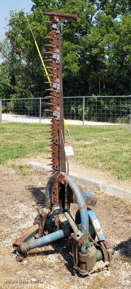 image for item DH4540 Ford sickle mower