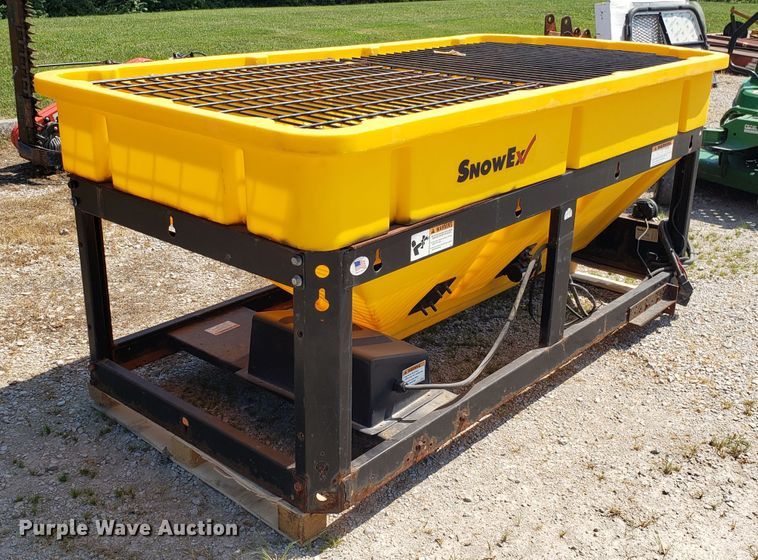 image for item DH4542 Snow Ex V-Maxx 8500 spreader