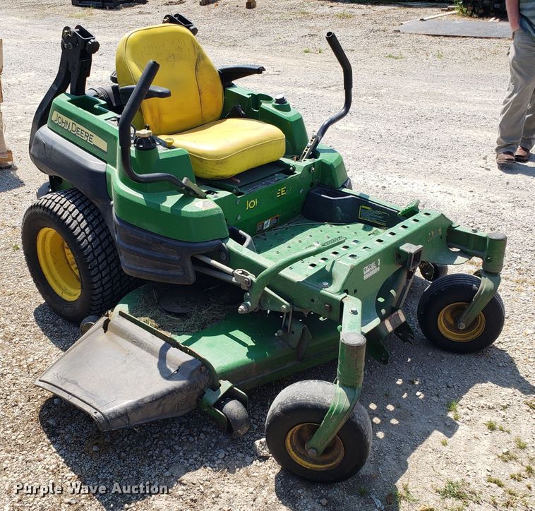 image for item DH4544 John Deere Z920A ZTR lawn mower