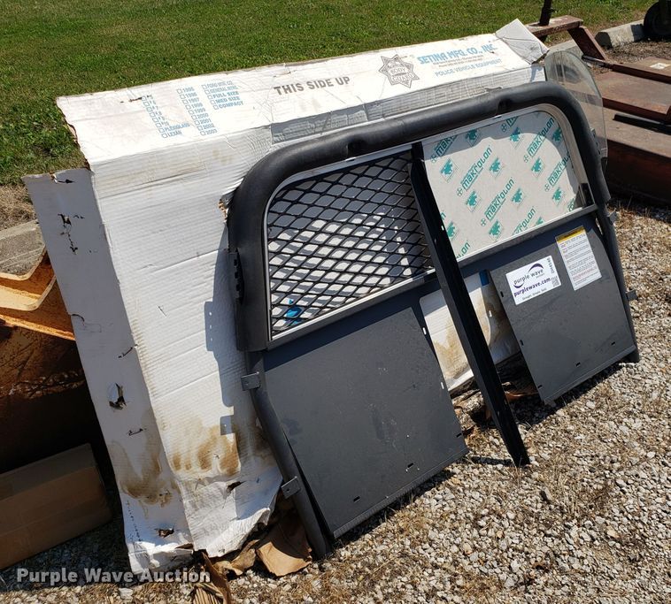 image for item DH4546 (2) cage dividers