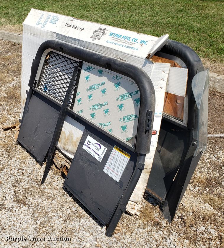 image for item DH4546 (2) cage dividers