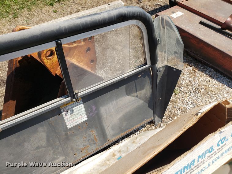 image for item DH4546 (2) cage dividers