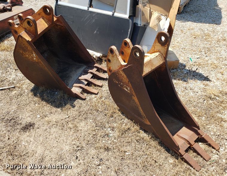 image for item DH4547 (2) backhoe buckets