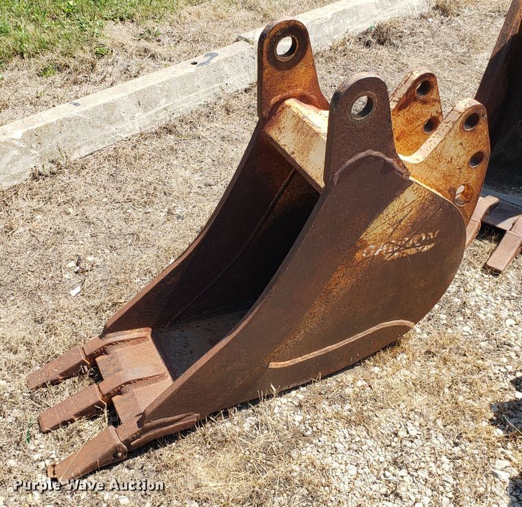 image for item DH4547 (2) backhoe buckets
