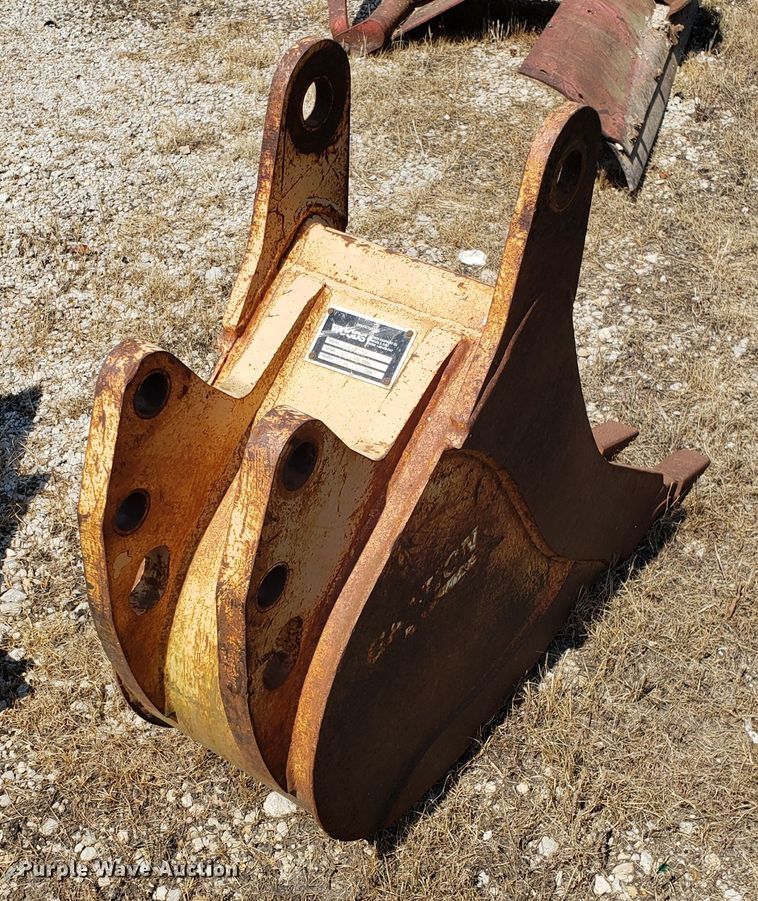 image for item DH4547 (2) backhoe buckets