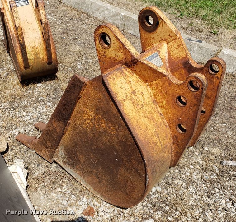 image for item DH4547 (2) backhoe buckets