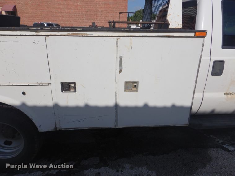 image for item DI2254 2008 Ford F350 Super Duty utility bed pickup truck
