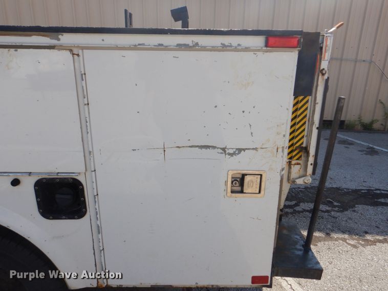 image for item DI2254 2008 Ford F350 Super Duty utility bed pickup truck