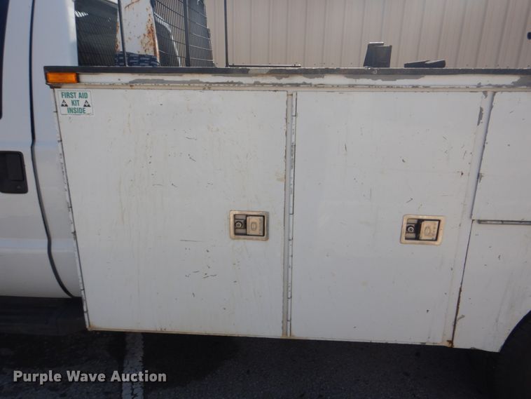 image for item DI2254 2008 Ford F350 Super Duty utility bed pickup truck