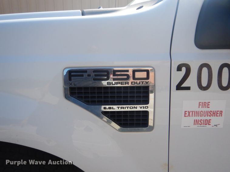 image for item DI2254 2008 Ford F350 Super Duty utility bed pickup truck