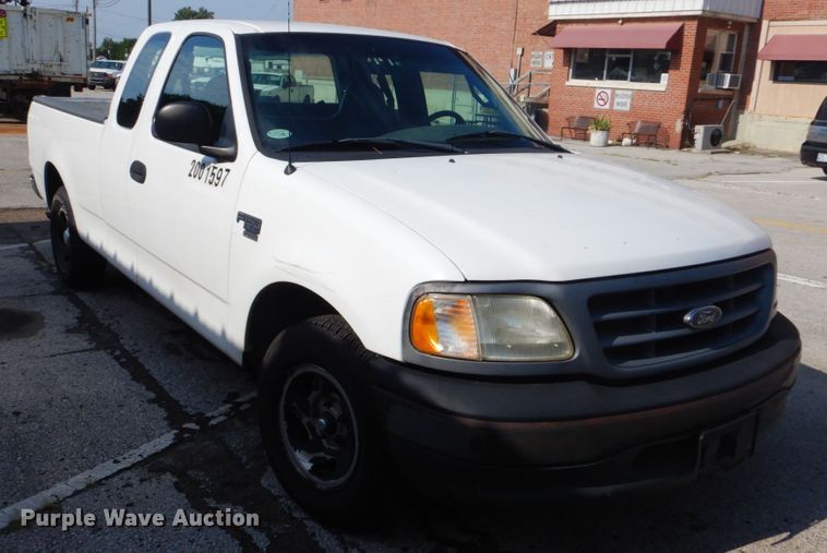 image for item DI2255 2001 Ford F150 SuperCab pickup truck