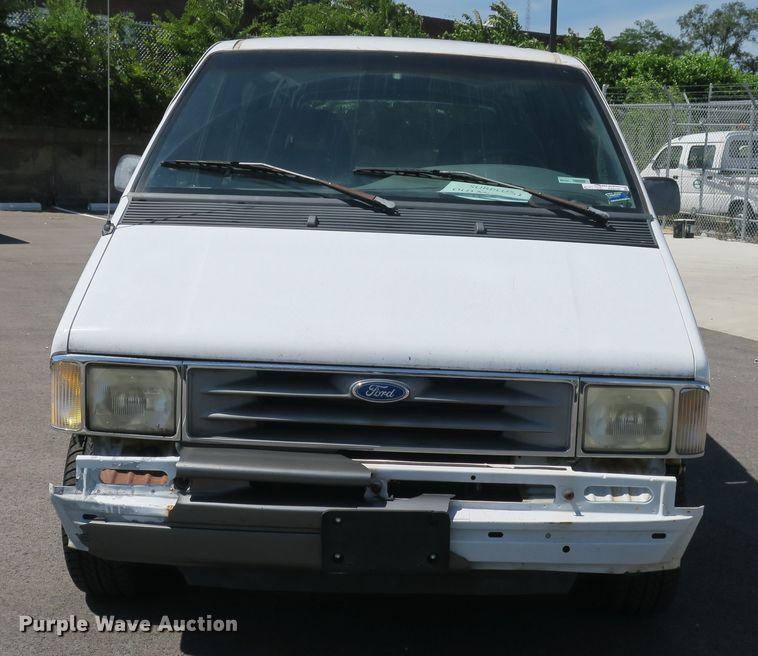 image for item EA9330 1995 Ford Aerostar XLT van