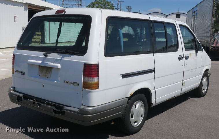 image for item EA9330 1995 Ford Aerostar XLT van
