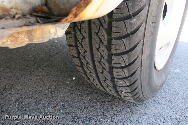 image for item EA9330 1995 Ford Aerostar XLT van