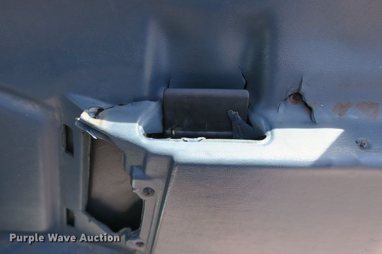 image for item EA9330 1995 Ford Aerostar XLT van