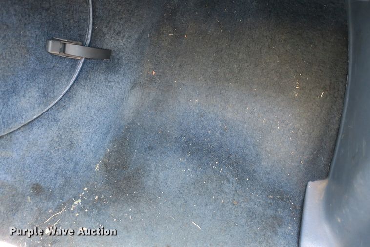 image for item EA9330 1995 Ford Aerostar XLT van