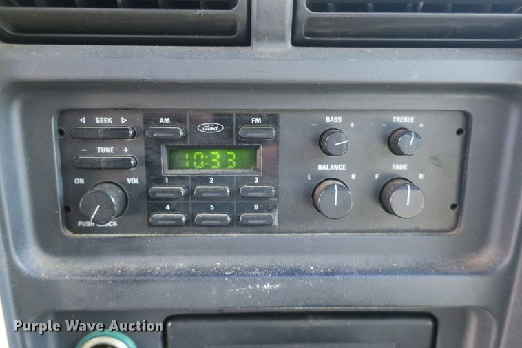 image for item EA9330 1995 Ford Aerostar XLT van