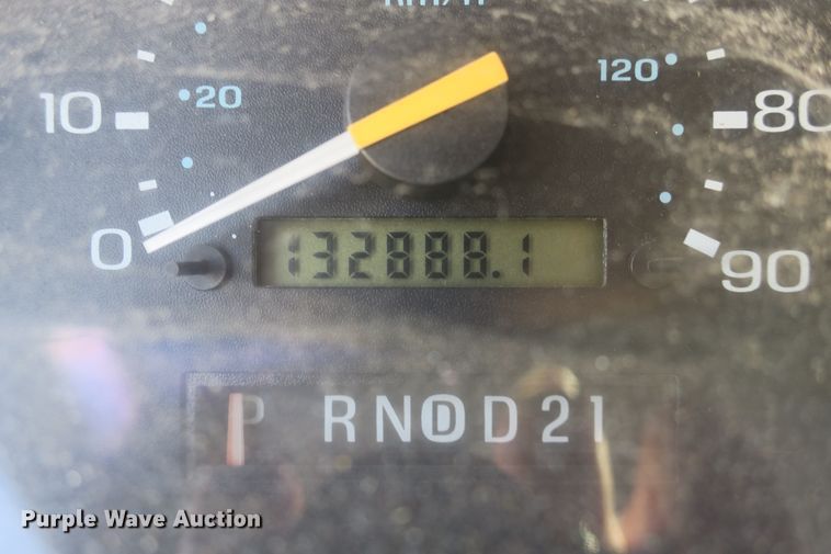 image for item EA9330 1995 Ford Aerostar XLT van