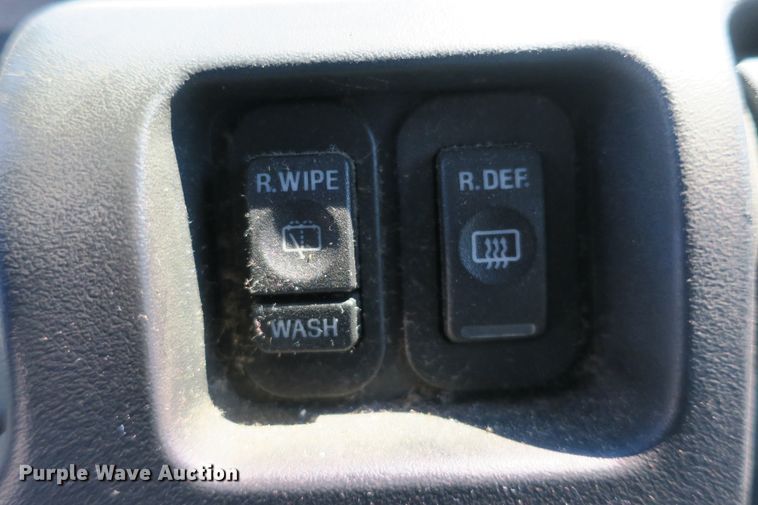 image for item EA9330 1995 Ford Aerostar XLT van