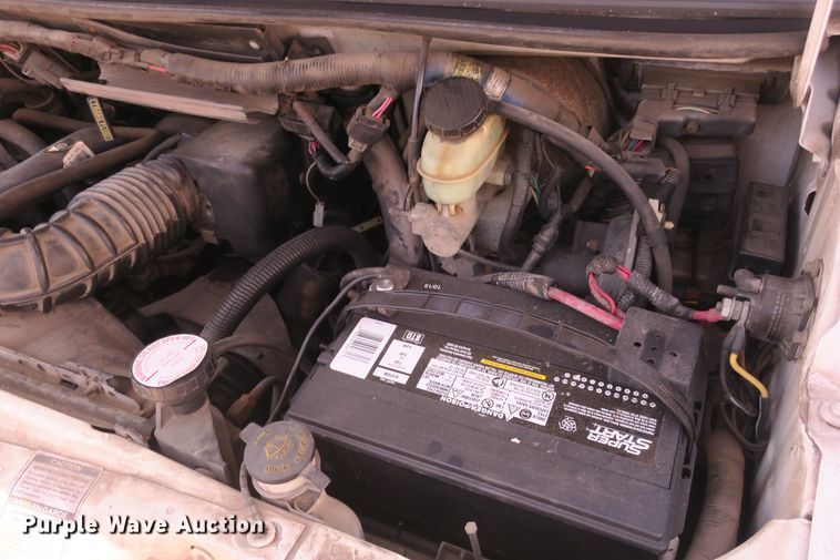 image for item EA9330 1995 Ford Aerostar XLT van